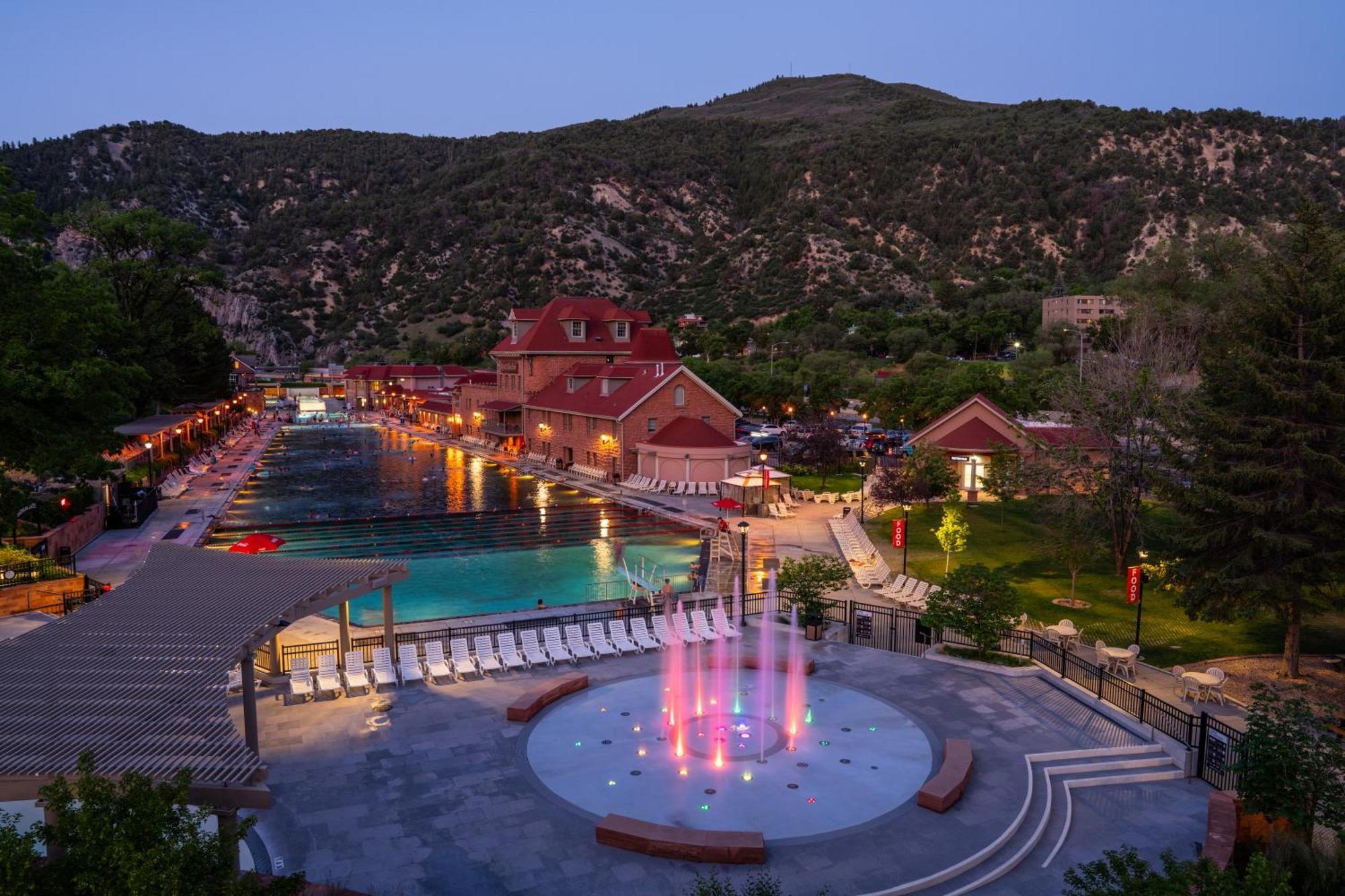 Glenwood Hot Springs Resort Glenwood Springs Exterior foto